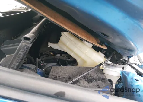 2018 Toyota Rav4 Le z USA, uszkodzony, nr VIN JTMZFREV2JJ747058